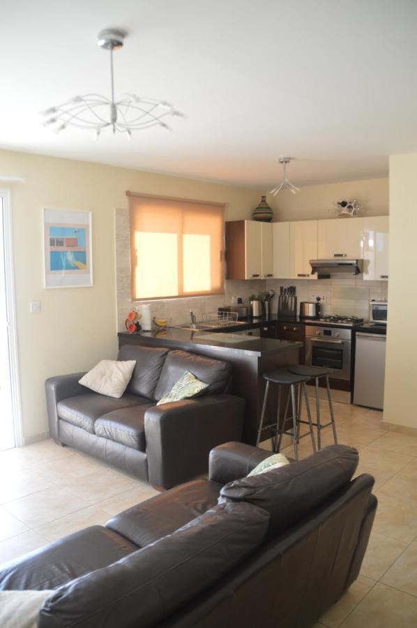 Kapparis Penthouse Apartment พาราลิมนี ภายนอก รูปภาพ