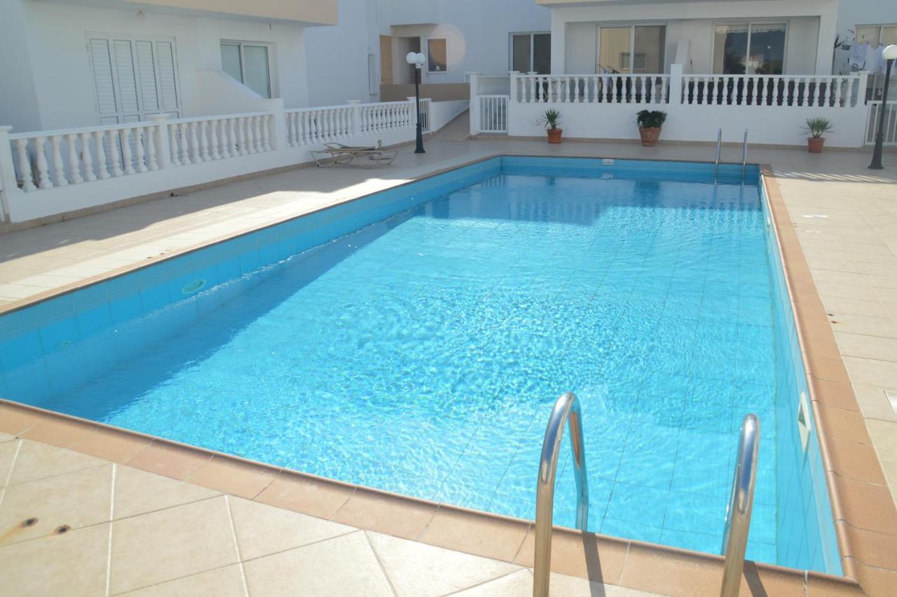 Kapparis Penthouse Apartment พาราลิมนี ภายนอก รูปภาพ