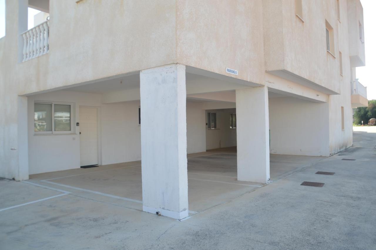 Kapparis Penthouse Apartment พาราลิมนี ภายนอก รูปภาพ